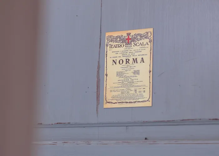 Opera לוקורוטונדו