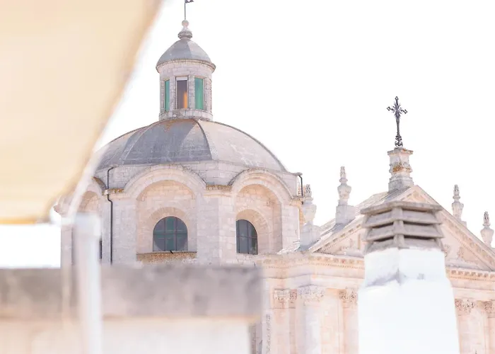 לינה וארוחת בוקר Opera לוקורוטונדו