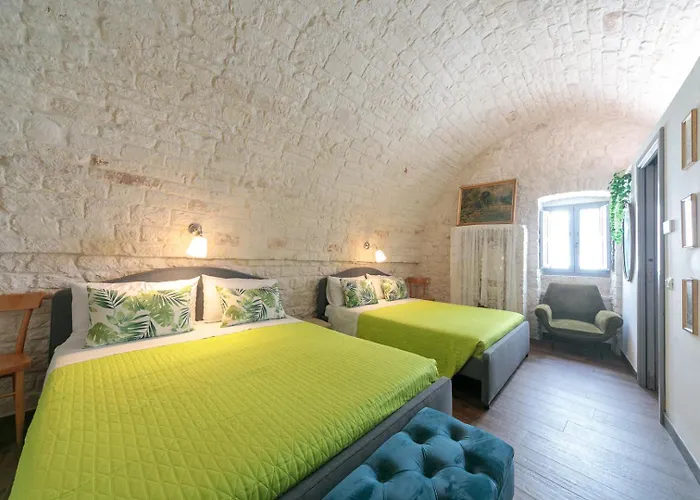 Bed & Breakfast Opera